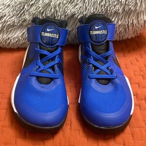 Nike Team Hustle Kids' Royal Blue Sneakers